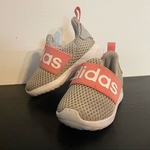 Size four toddler shoes